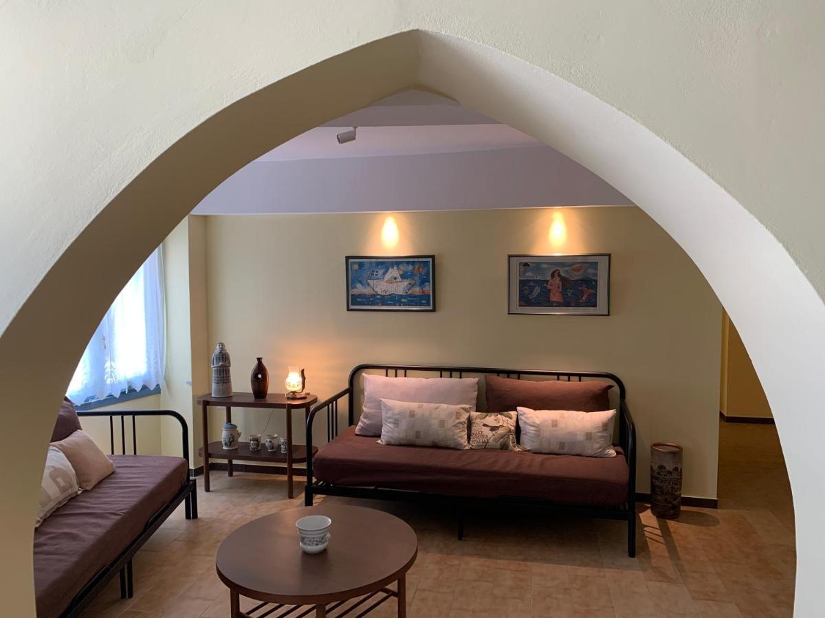Captain'S House Plaka Milos Villa Екстериор снимка